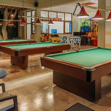 Semesteranläggning (resort) Club Tuana 5*