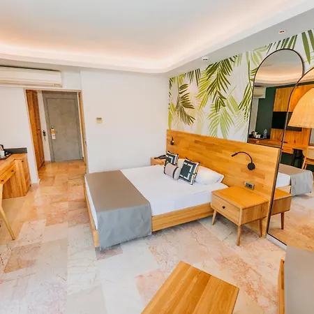 Club Tuana Resort 5*